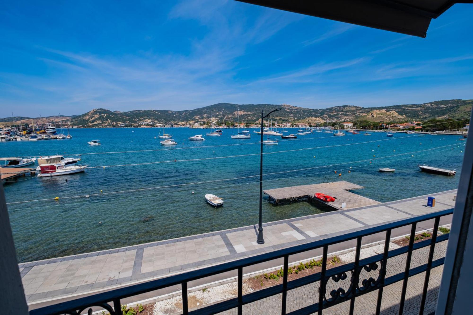 Bd Suites Foça Exteriör bild
