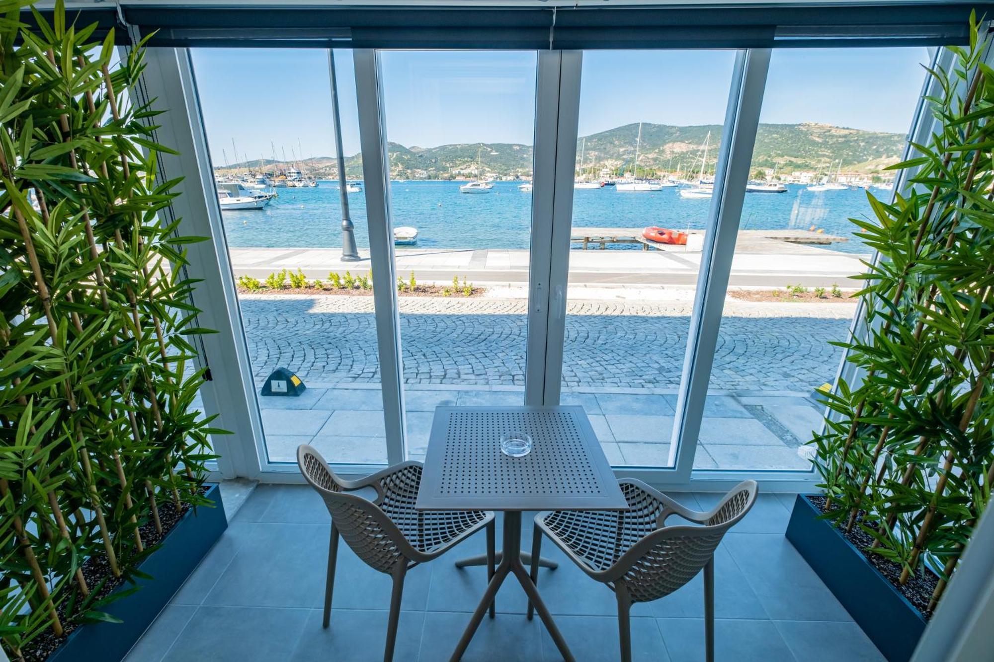 Bd Suites Foça Exteriör bild
