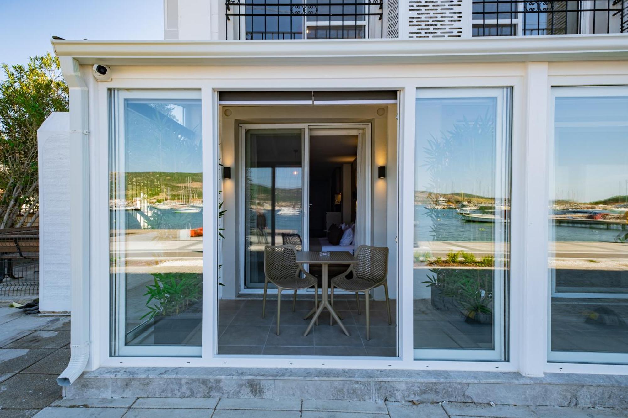 Bd Suites Foça Exteriör bild