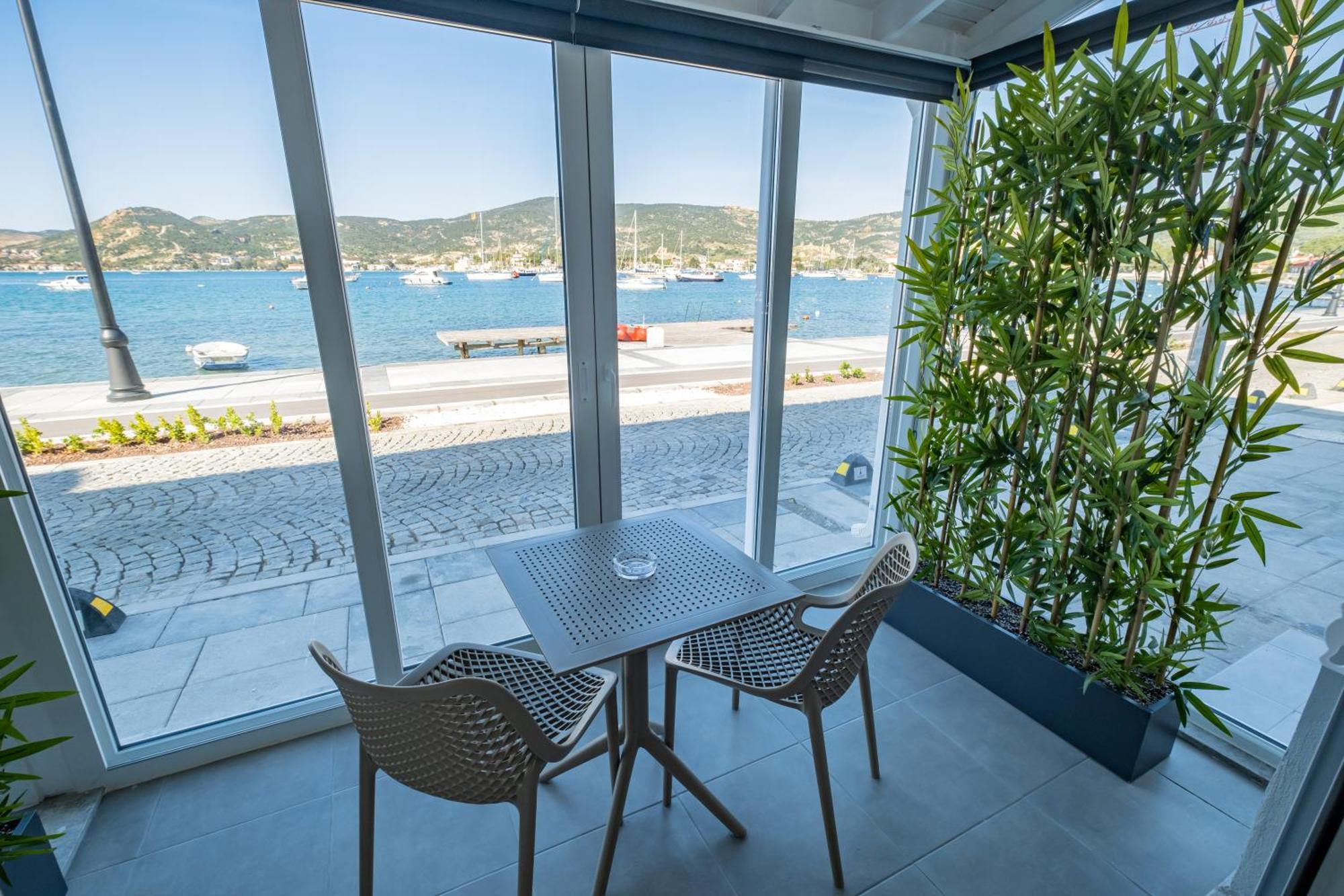 Bd Suites Foça Exteriör bild