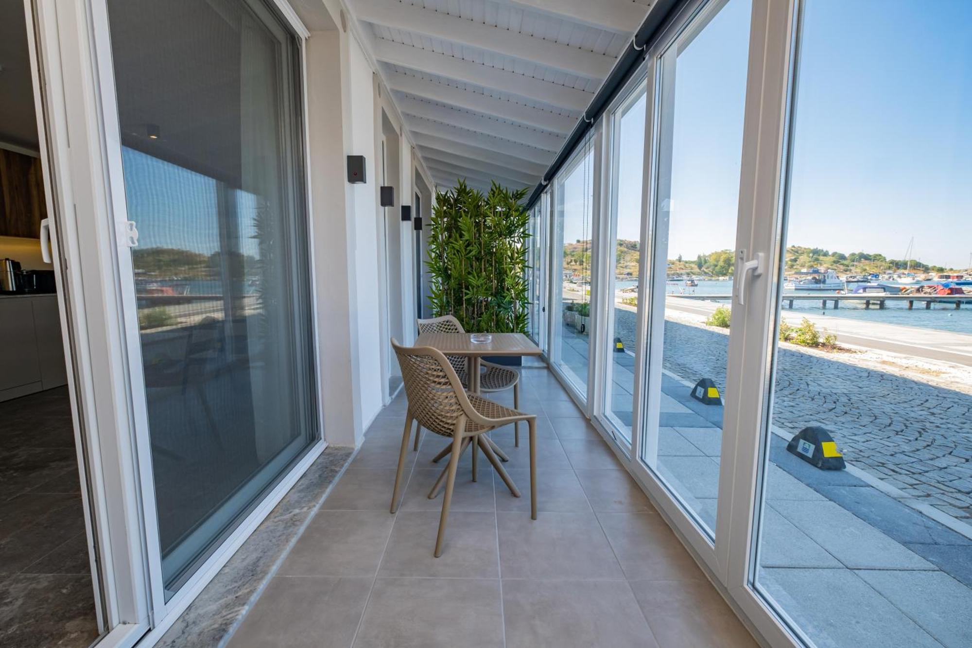 Bd Suites Foça Exteriör bild