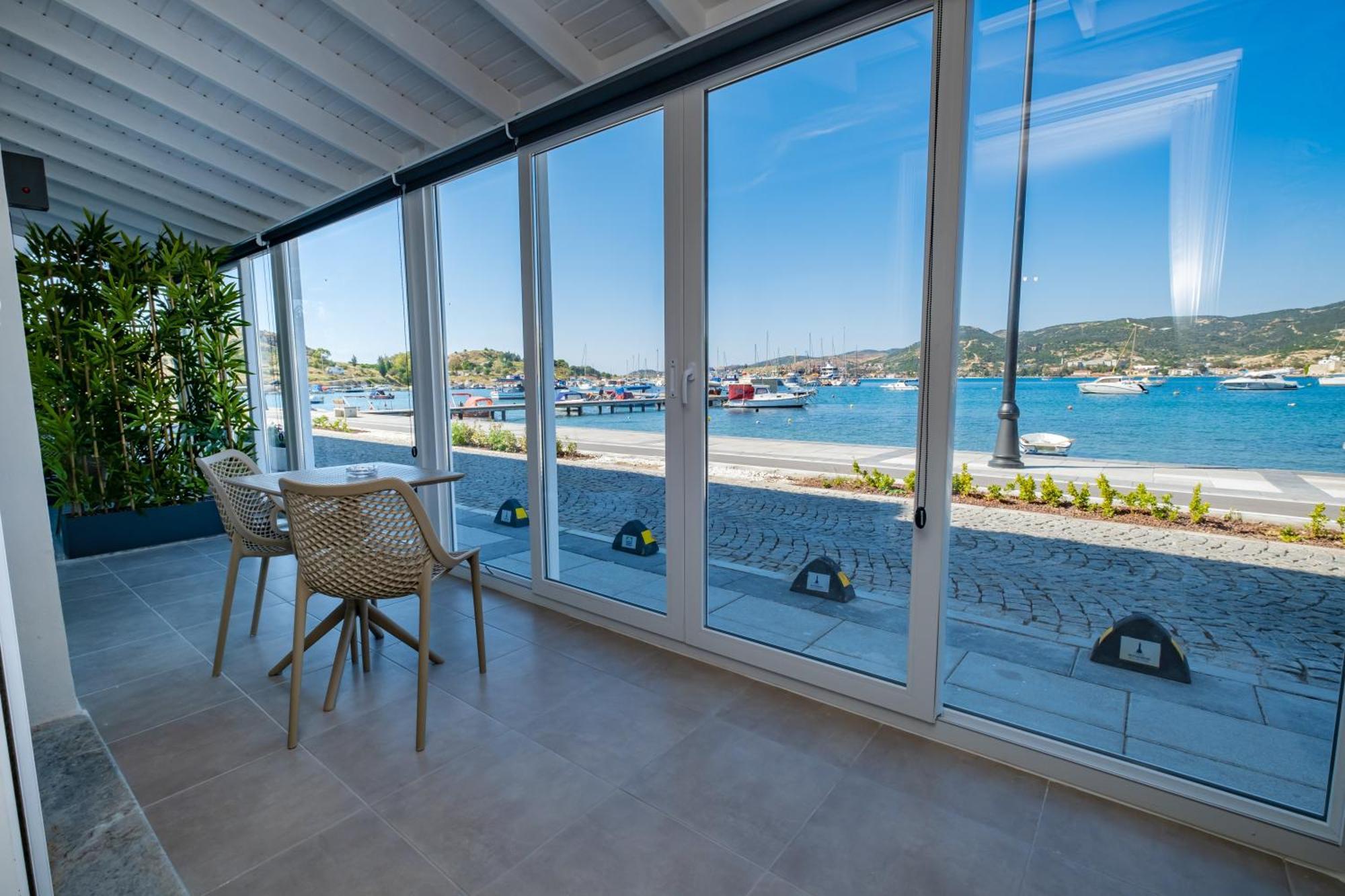 Bd Suites Foça Exteriör bild